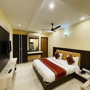hotel-augusto-varanasi.hotels-varanasi.com/